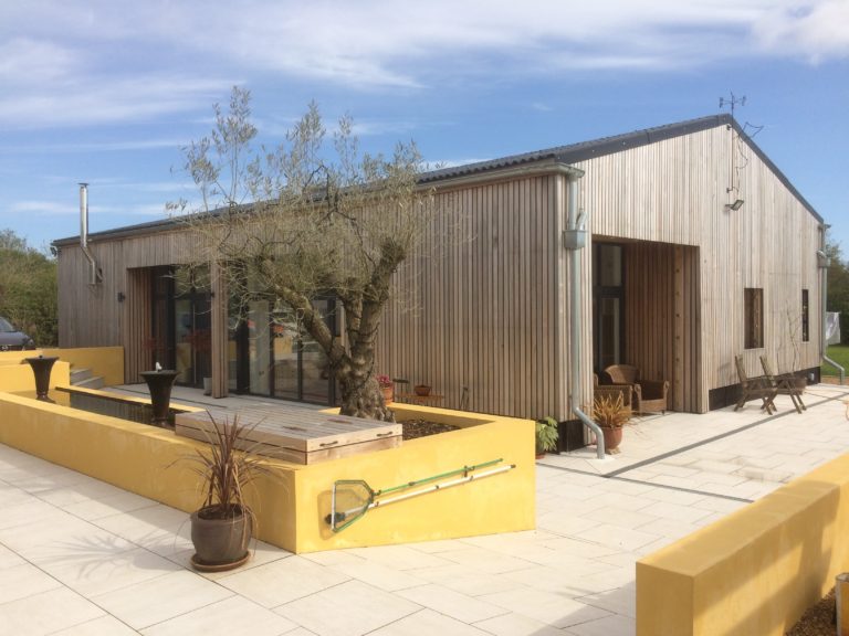 Image showcasing 10 Off-Grid Heating Methods To Use (With no electricity)